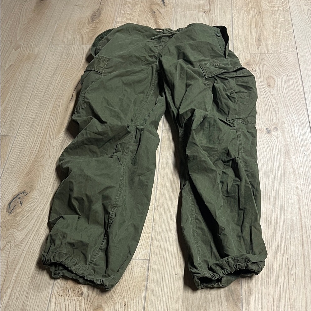 Aritzia Forest Green Utility cargo Pants